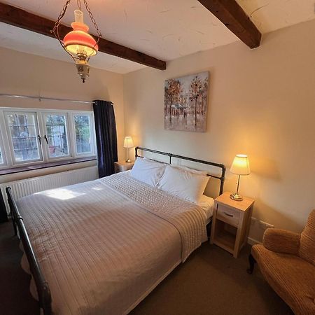 Hunston Mill Self Catering Dog Stay For Free Chichester Exterior photo