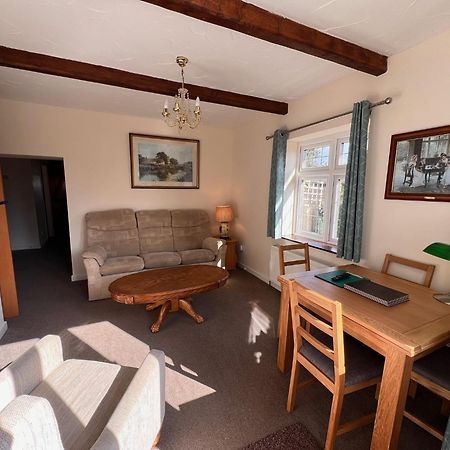 Hunston Mill Self Catering Dog Stay For Free Chichester Exterior photo