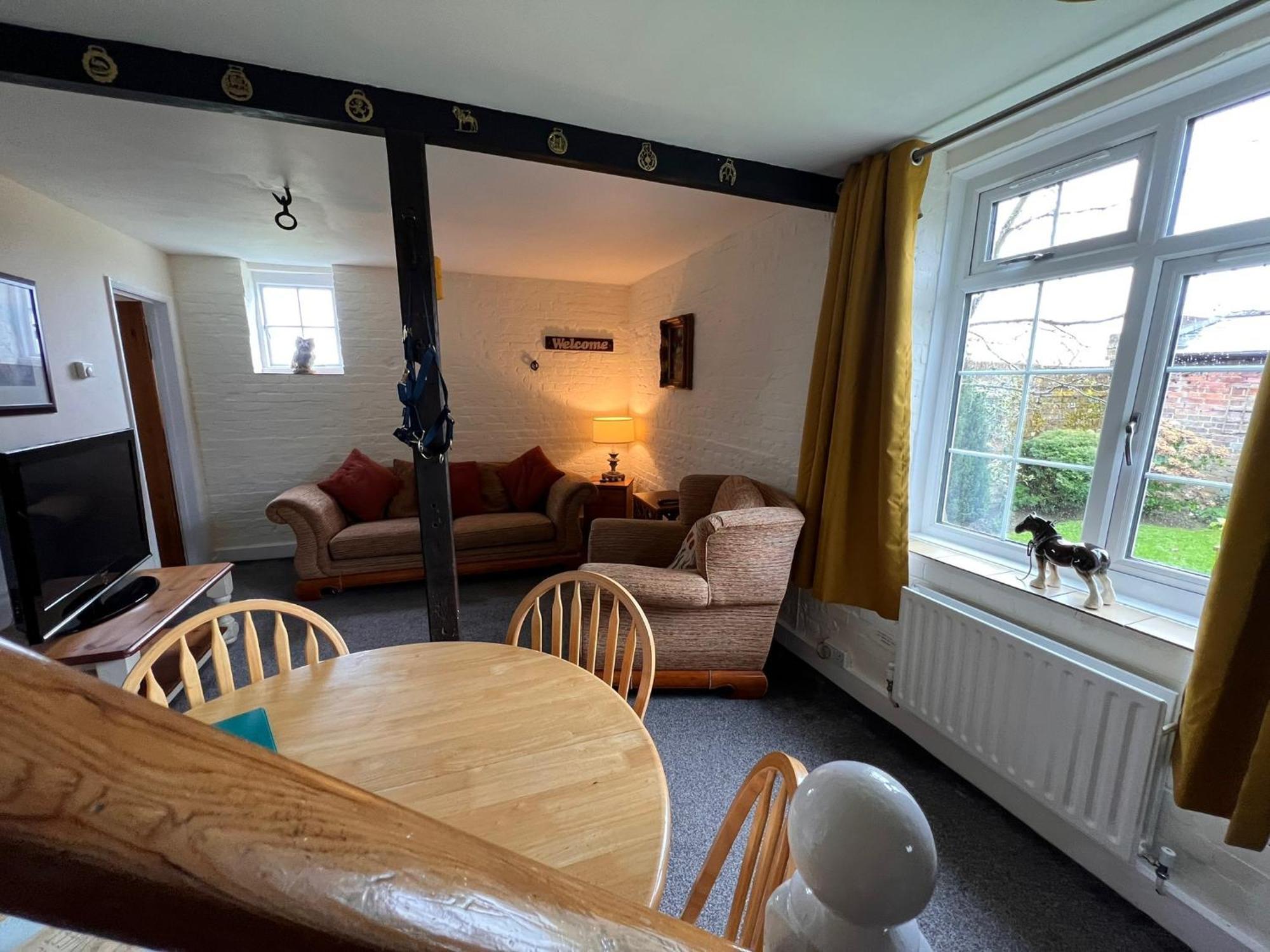 Hunston Mill Self Catering Dog Stay For Free Chichester Exterior photo
