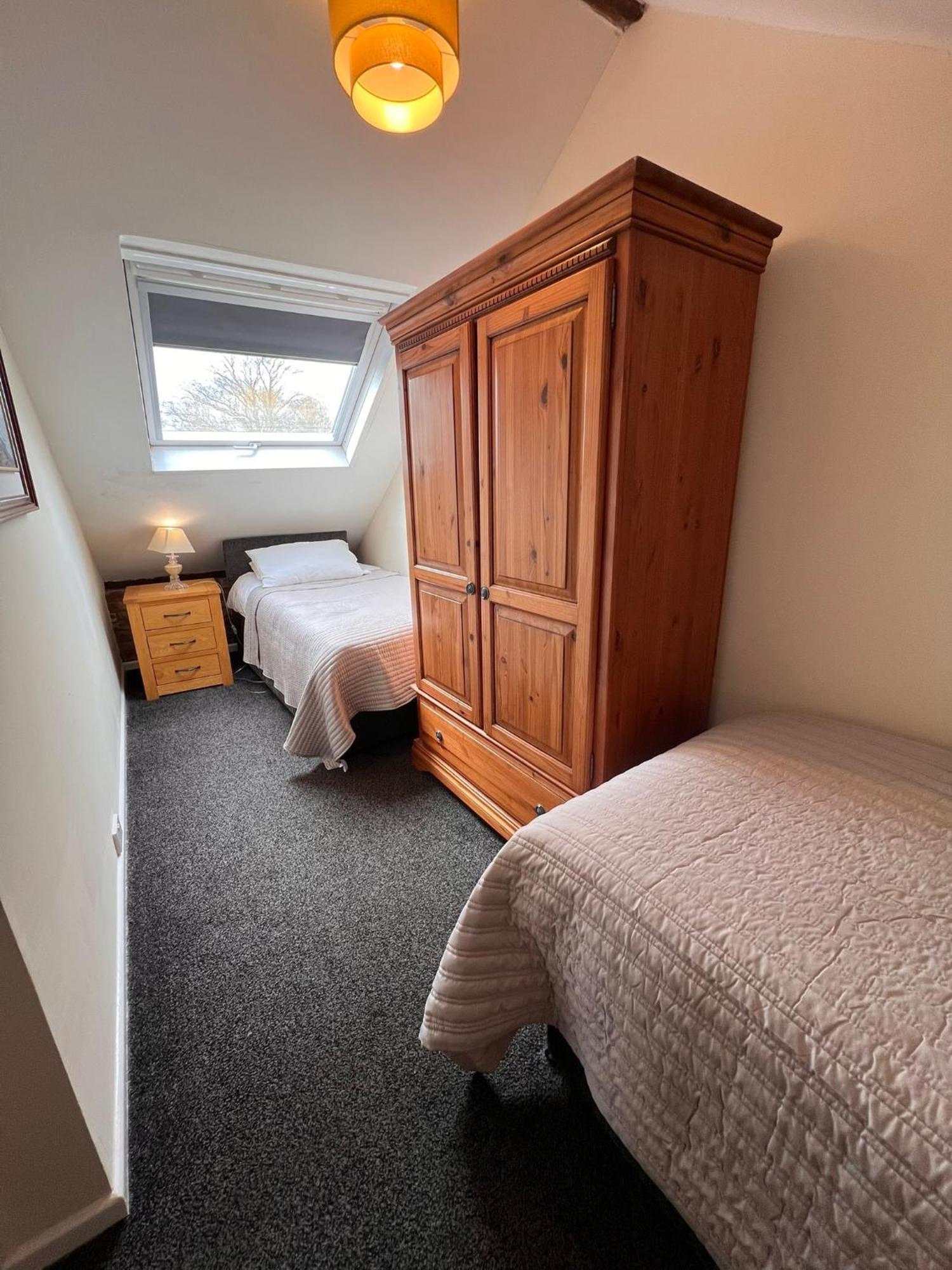 Hunston Mill Self Catering Dog Stay For Free Chichester Exterior photo