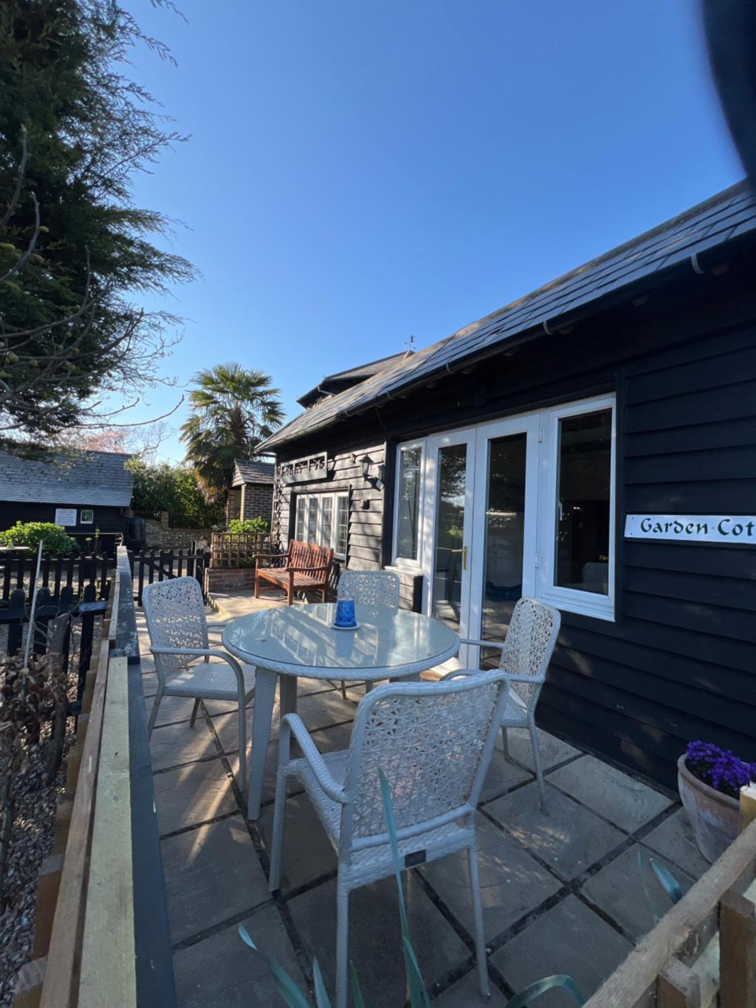 Hunston Mill Self Catering Dog Stay For Free Chichester Exterior photo