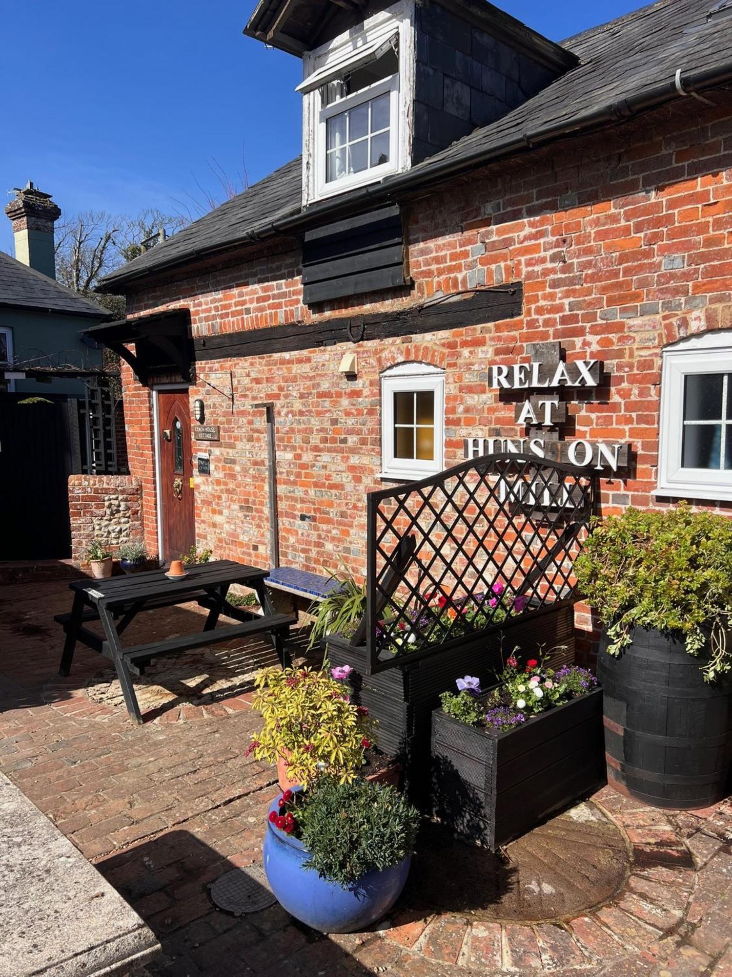 Hunston Mill Self Catering Dog Stay For Free Chichester Exterior photo